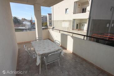 Apartmani s parkingom Dugi Rat, Omiš - 7481