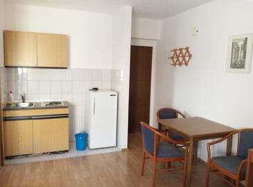 Apartmani s parkingom Dugi Rat, Omiš - 7481