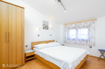 Apartments with parking space Medulin - 7495