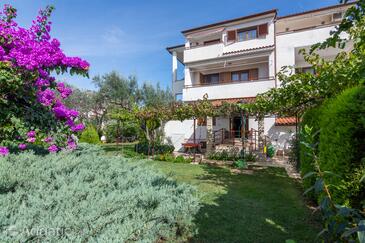 Accommodation Croatia - apartments, houses and rooms Apartments with parking space Medulin - 7495 Adriatic.hr