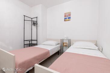 Robinzonski apartmani uz more Uvala Pobij, Hvar - 7506