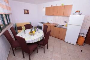 Kétszobás apartman Öböl Pobij Kétszobás apartman Öböl Pobij, Hvar (A-7506-b)