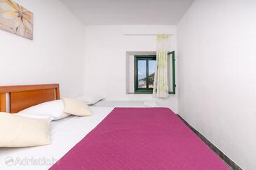 Robinsonski-leiligheter ved sjøen Cove Pobij, Hvar - 7506