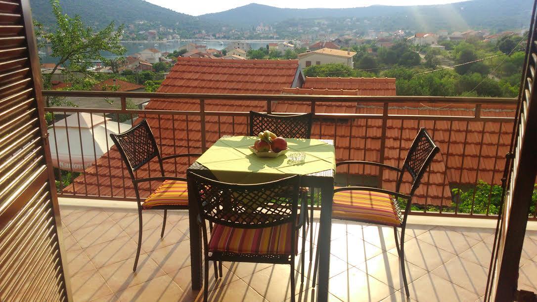 Familiehus med pool Vinisce, Trogir - 7510