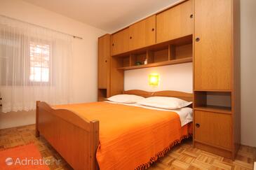 Ház családok részére medencével Vinisce, Trogir - 7510