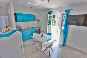 Apartmány s parkovištěm Sutivan, Brač - 752 Adriatic.hr