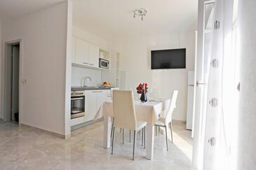 Apartments with parking space Sutivan, Brač - 752
