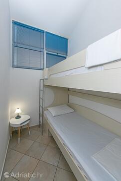 Apartamentos junto al mar Pisak, Omis - 7520