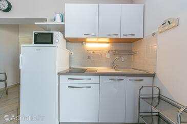 Apartamentos junto al mar Pisak, Omis - 7520