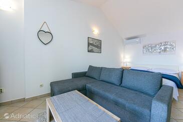 Apartamentos junto al mar Pisak, Omis - 7520