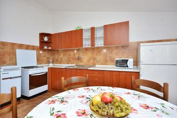 Apartmanok a tenger mellett Pisak, Omis - 7521