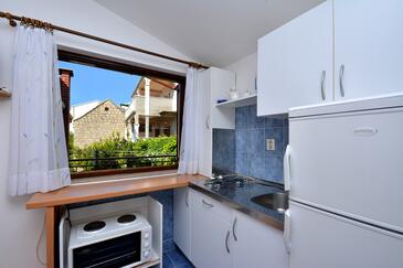 Apartments by the sea Pisak, Omiš - 7521