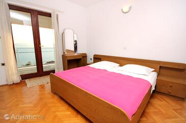 Apartments and rooms by the sea Pisak, Omiš - 7523