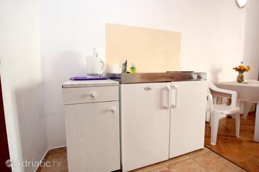 Apartments and rooms by the sea Pisak, Omiš - 7523