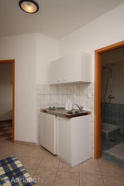 Apartments with parking space Duće, Omiš - 7532