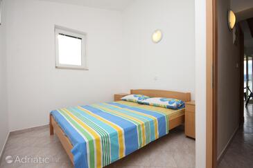 Apartments with parking space Duće, Omiš - 7532