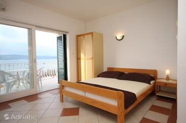 Apartments with parking space Duće, Omiš - 7532