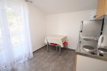 Apartments with parking space Duće, Omiš - 7532