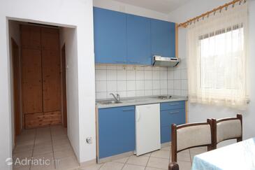 Ferienwohnungen mit Parkplatz Supetar, Brac - 7535