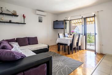 Appartamenti con piscina per famiglie Podstrana, Spalato - Split - 7539