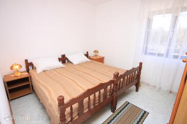 Apartments with parking space Rogoznica - 7541