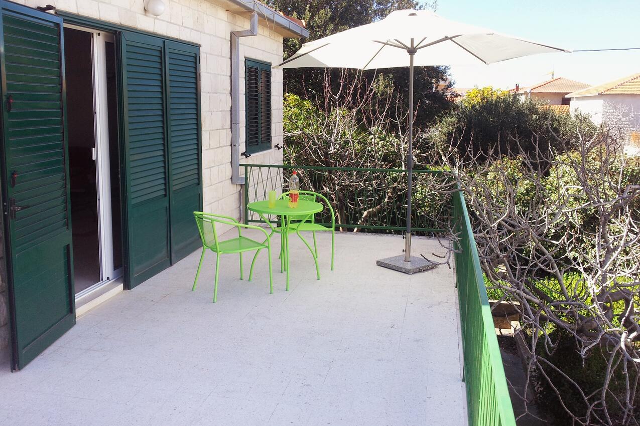 Ferienhaus mit Parkplatz Supetar, Brac - 7547