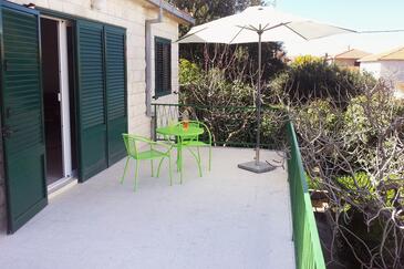 Ferienhaus mit Parkplatz Supetar, Brac - 7547