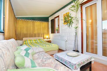 Apartments by the sea Supetar, Brač - 7549