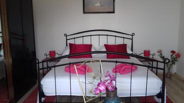 Apartments with swimming pool Sumpetar, Omiš - 7550