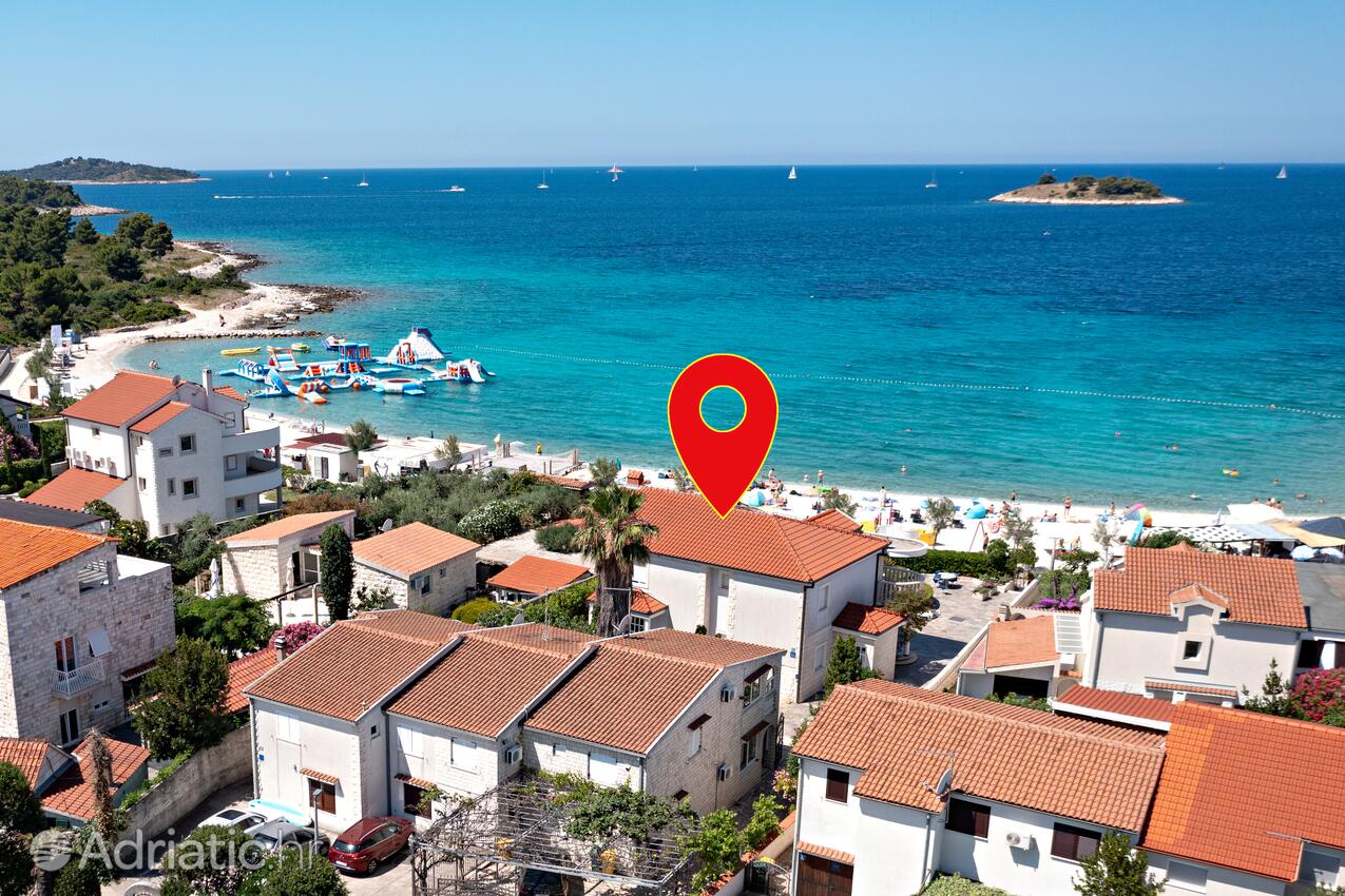 Property - Family friendly apartments with a swimming pool Rogoznica