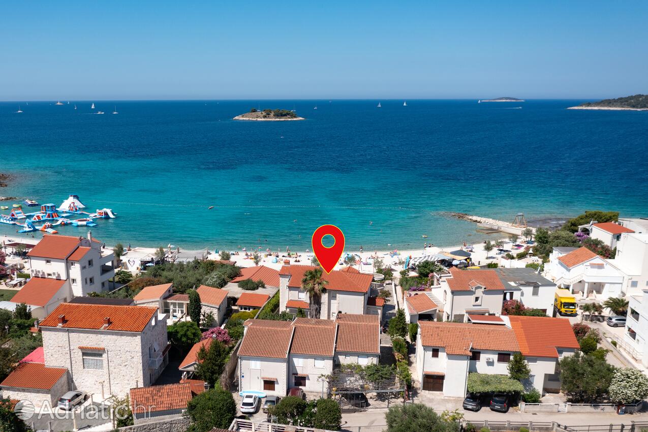 Property - Family friendly apartments with a swimming pool Rogoznica