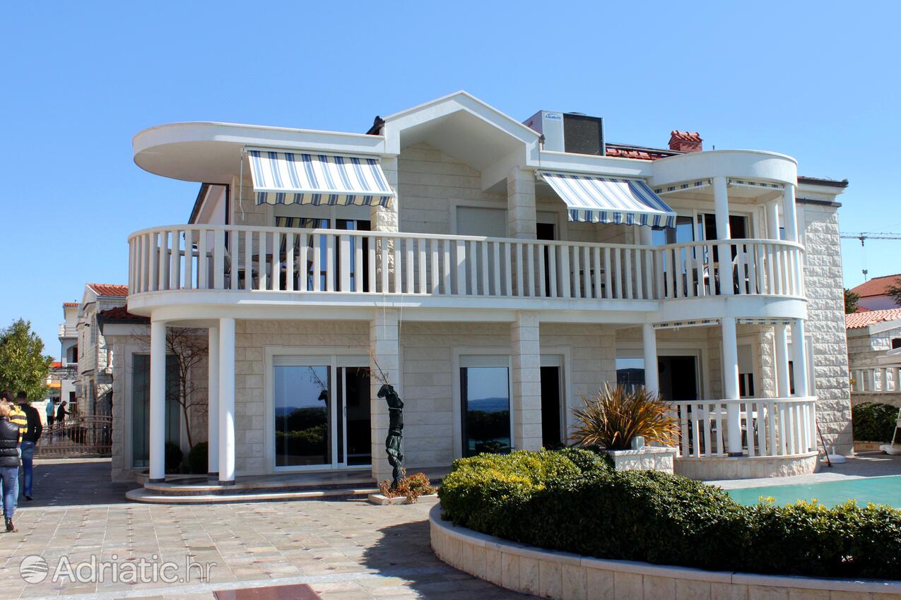 Property - Family friendly apartments with a swimming pool Rogoznica