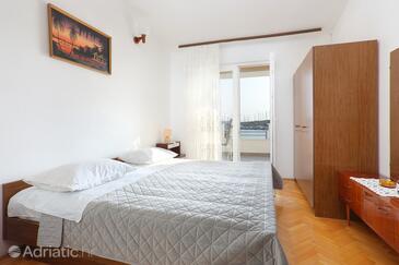 Apartments by the sea Rogoznica - 7558