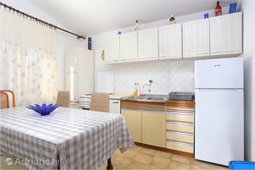 Apartments by the sea Rogoznica - 7558