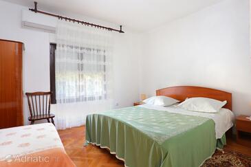 Apartments by the sea Rogoznica - 7558