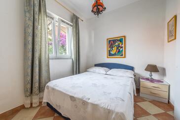 Apartments by the sea Bušinci, Čiovo - 7560