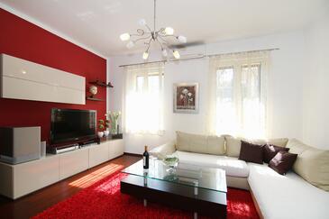 Lägenheter med parkering Split - 7569