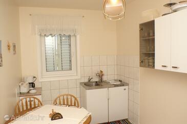 Apartments and rooms with parking space Sumartin, Brač - 757