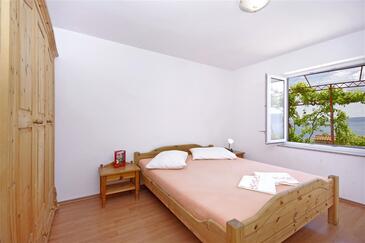 Apartments by the sea Dugi Rat, Omiš - 7575