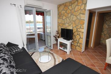 Apartments by the sea Podstrana (Split) - 7594