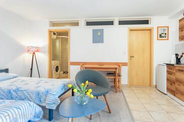 Apartments with WiFi Split - 7596