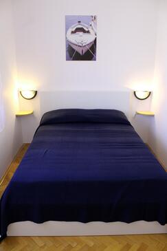 Leiligheter med parkering Vodice - 7604