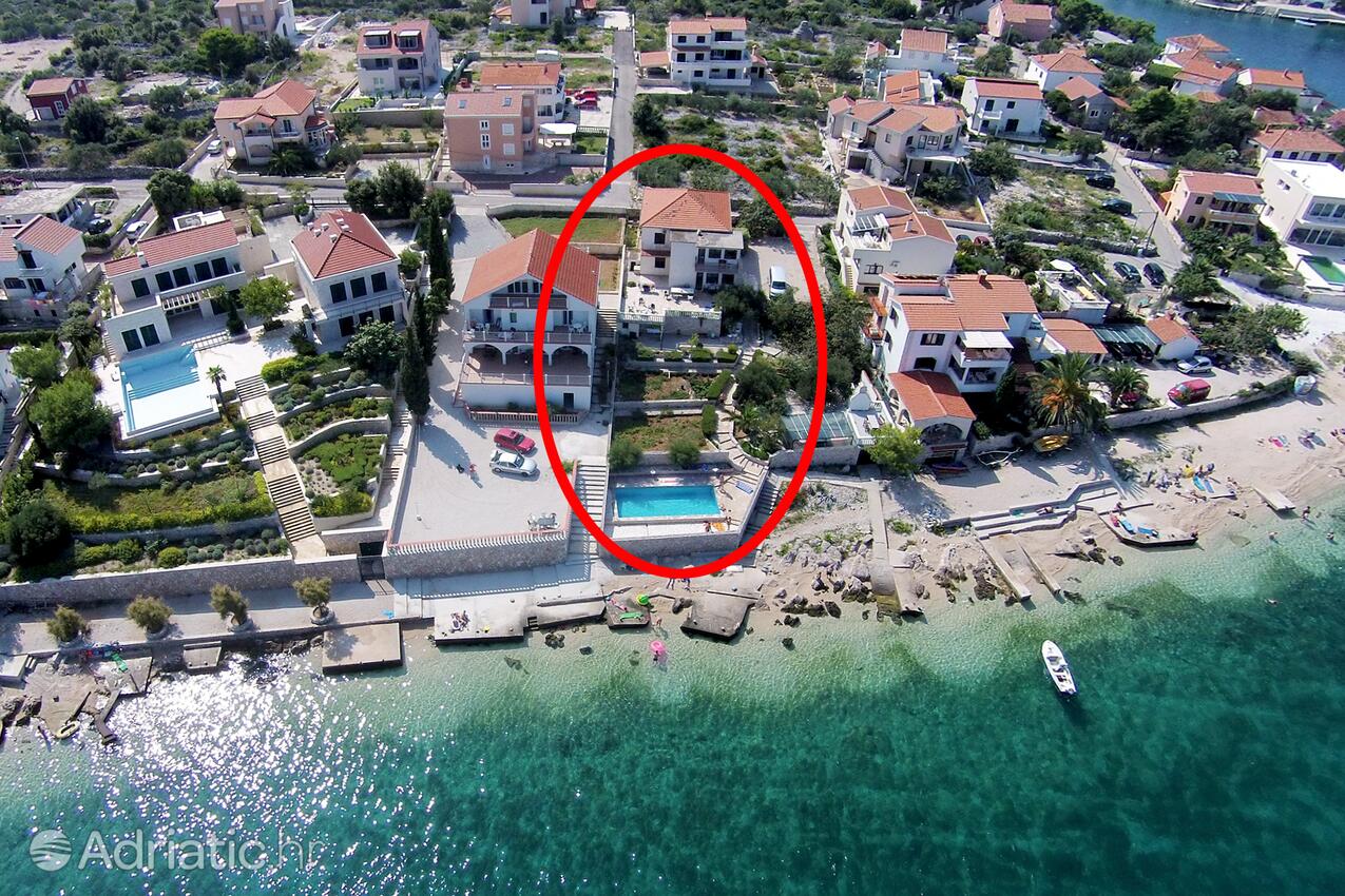 Family friendly apartments with a swimming pool Ražanj, Rogoznica - 7606