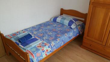 Family-friendly apartments with swimming pool Pula - 7610