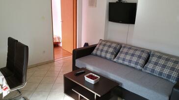 Family-friendly apartments with swimming pool Pula - 7610