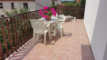 Family-friendly apartments with swimming pool Pula - 7610