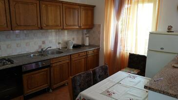 Family-friendly apartments with swimming pool Pula - 7610