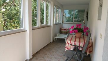 Family-friendly apartments with swimming pool Pula - 7610