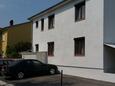 Family friendly apartments with a swimming pool Pula - 7610