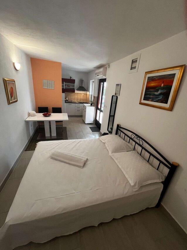 AS-7631-a - Alloggi privati - Appartamenti con parcheggio San Pietro di Brazza - Supetar, Brazza - Brač